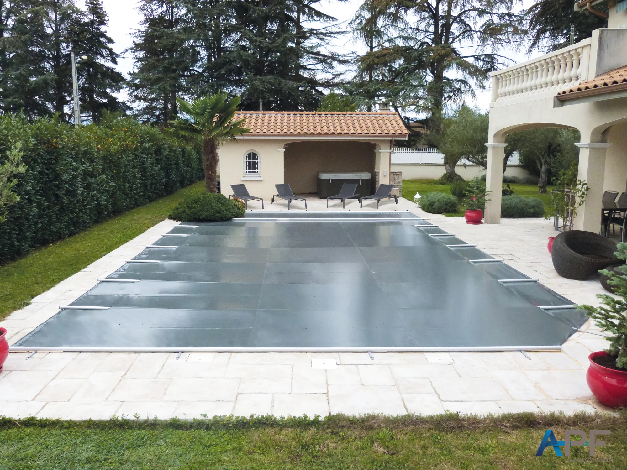 Couverture à barres 4 saisons piscine