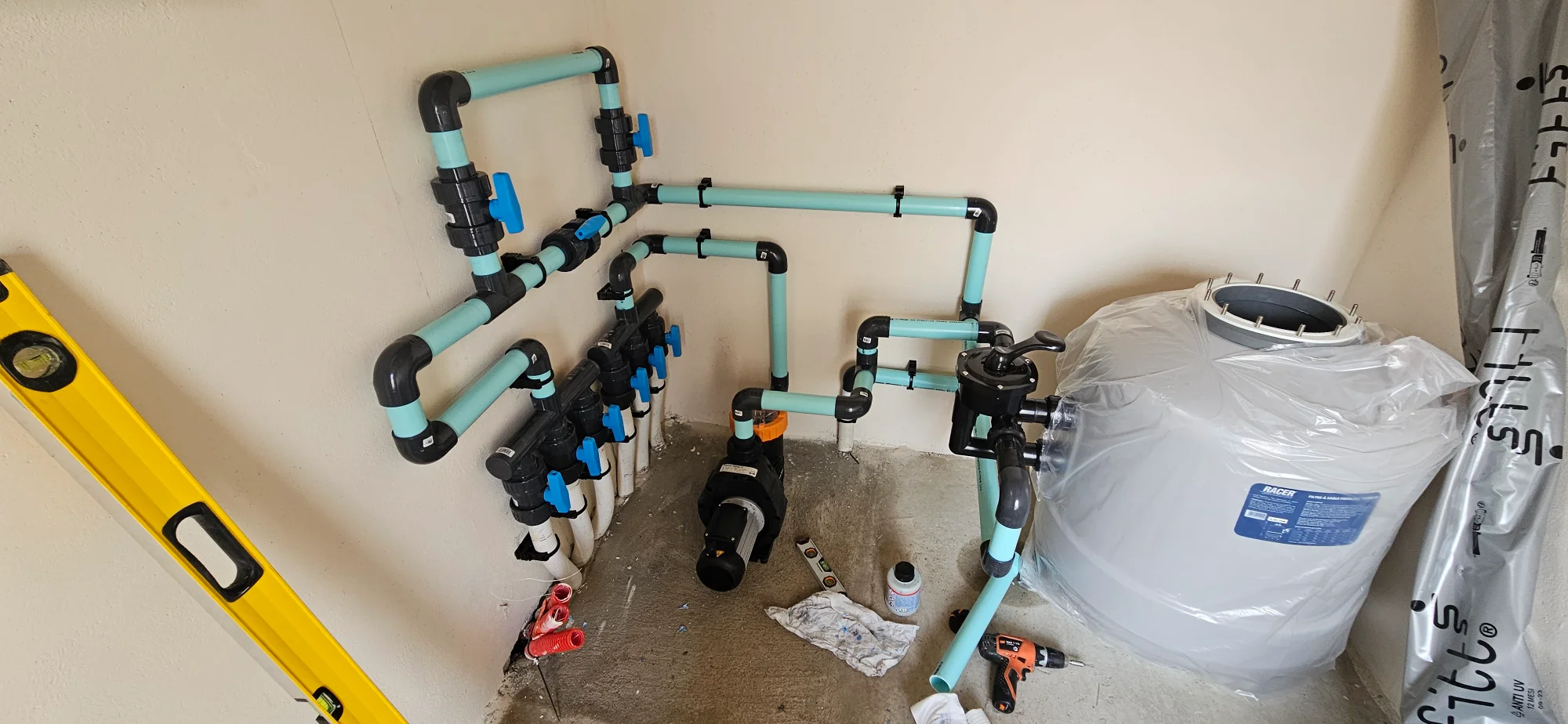 Installation complète du local technique et filtration