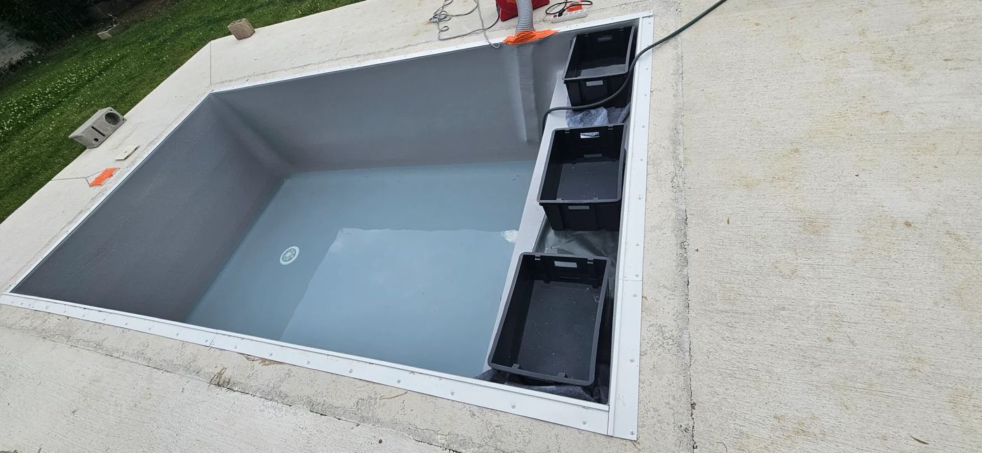 Pose de revêtement liner de piscine